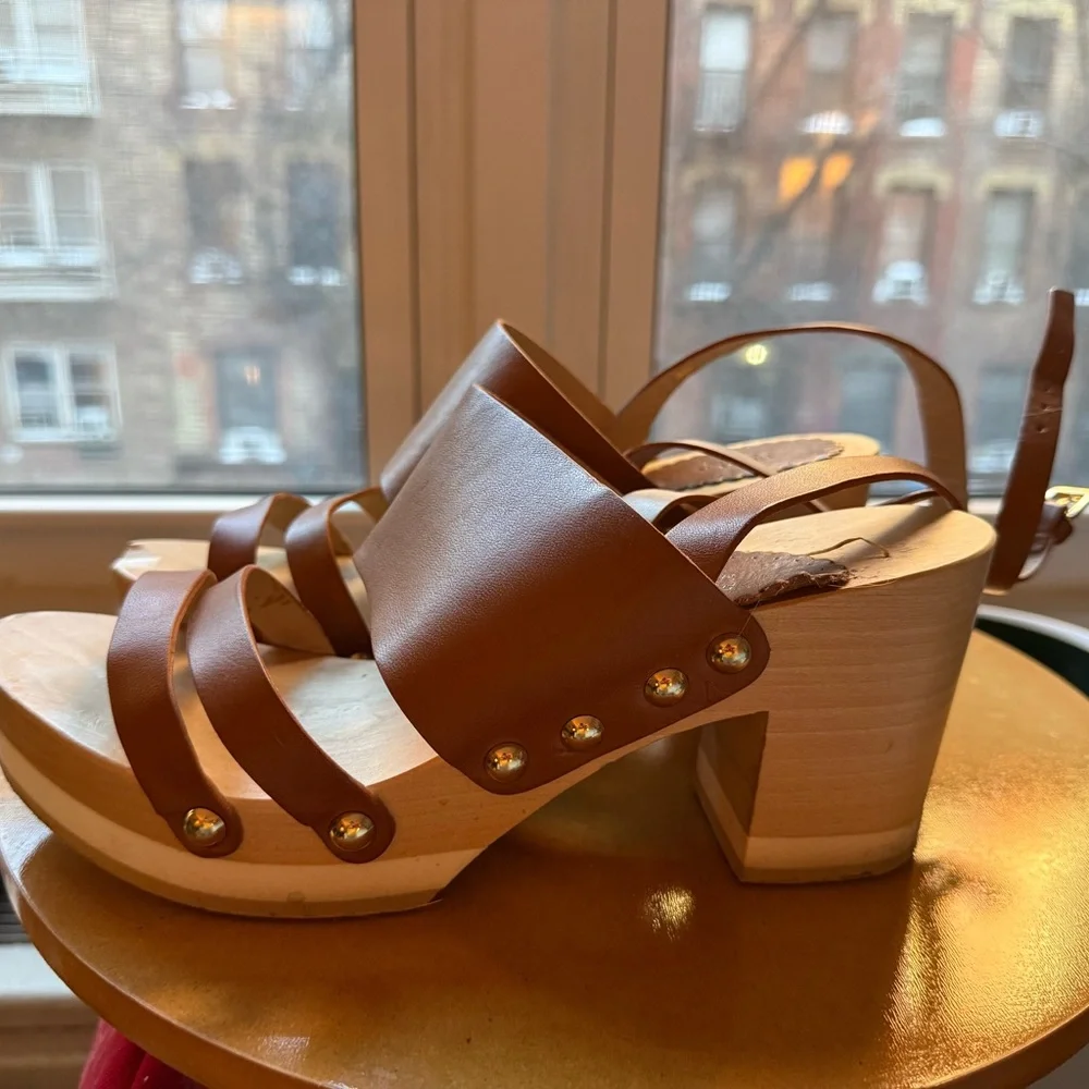 furla sandals worn 1x - Picture 3 of 3